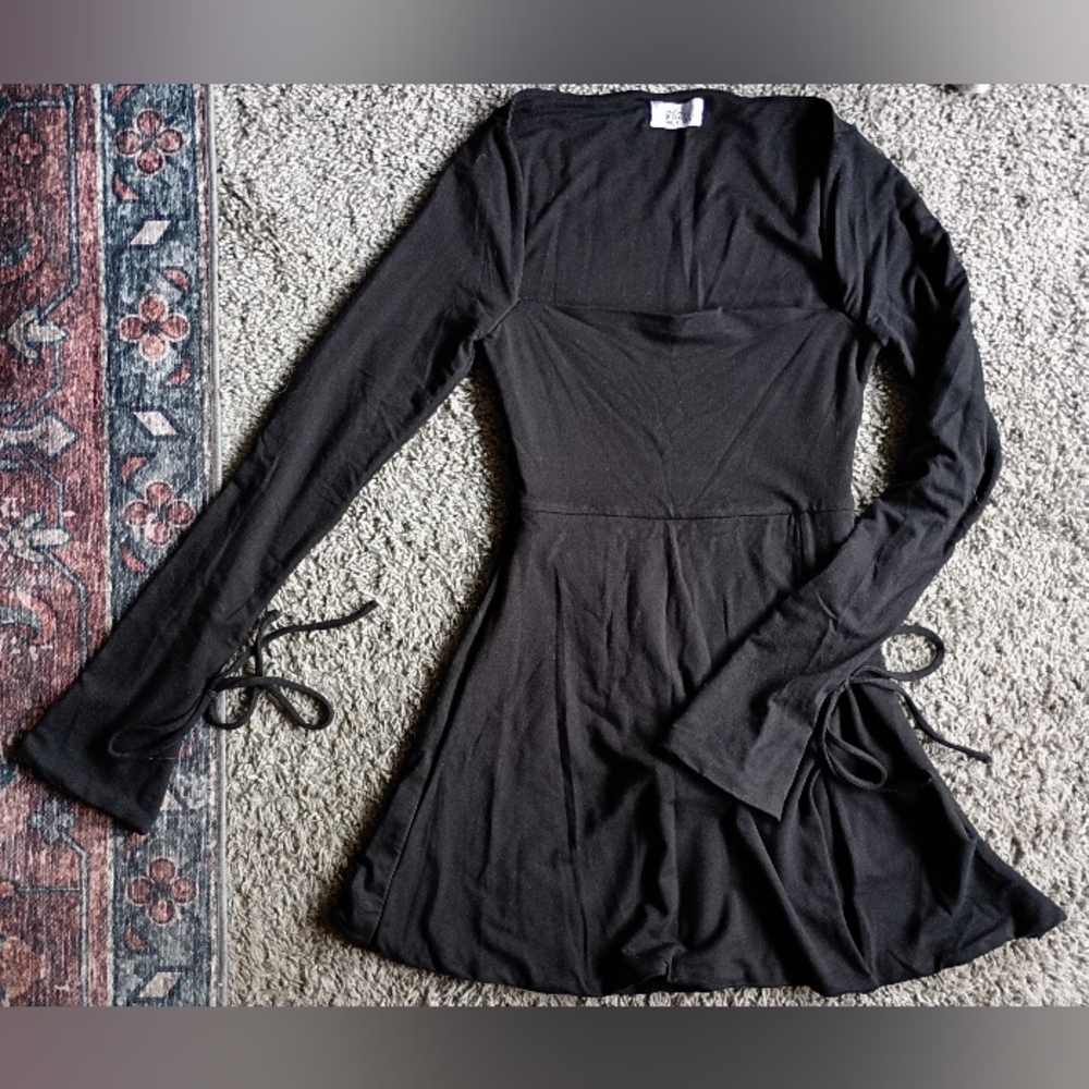 Oh Polly 'Amryn'  Long-Sleeve A-Line Mini Dress